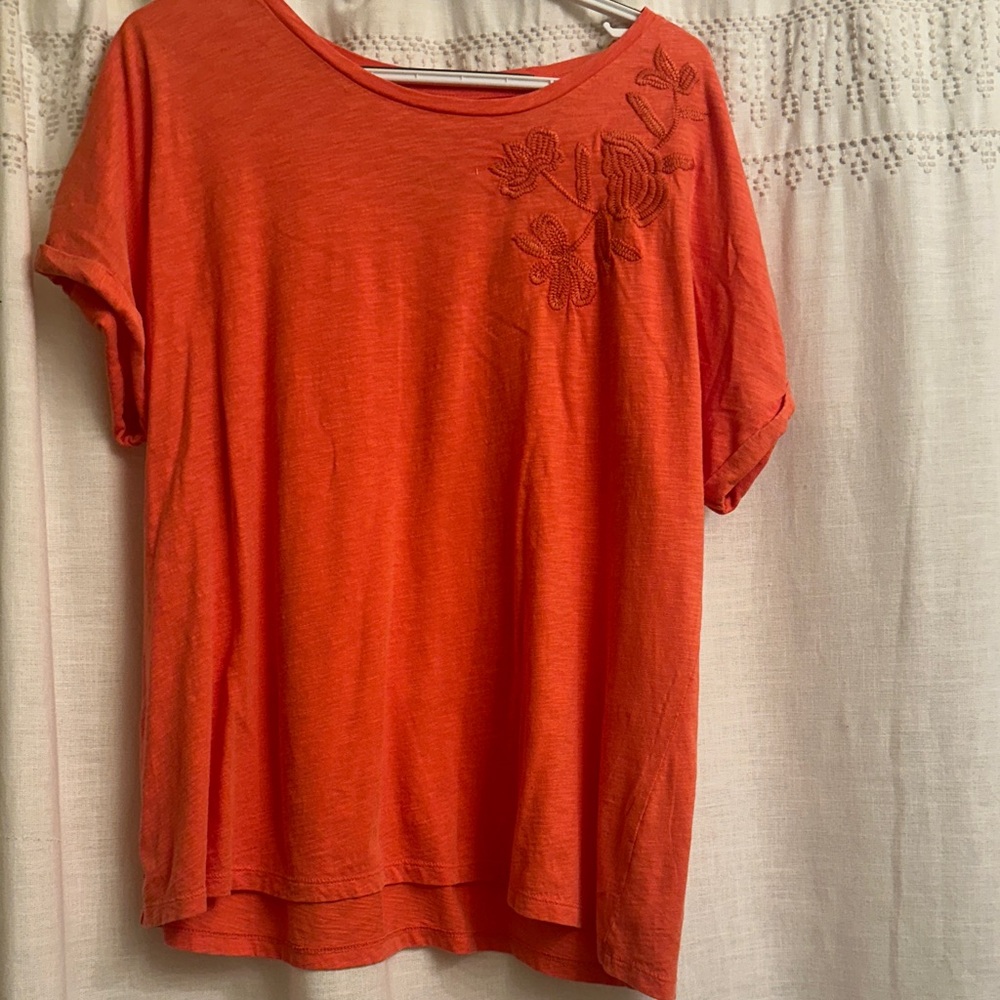 Knox Rose Orange Short Sleeve Tee with Floral Embroidery